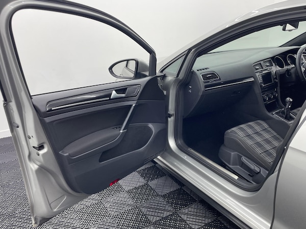 Used Volkswagen Golf 2016 for sale - 76315182: Photo 60