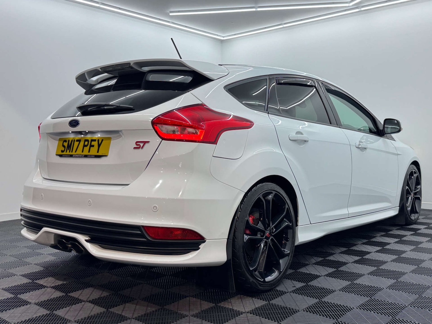 Used Ford Focus 2017 for sale - 77844615: Photo 2