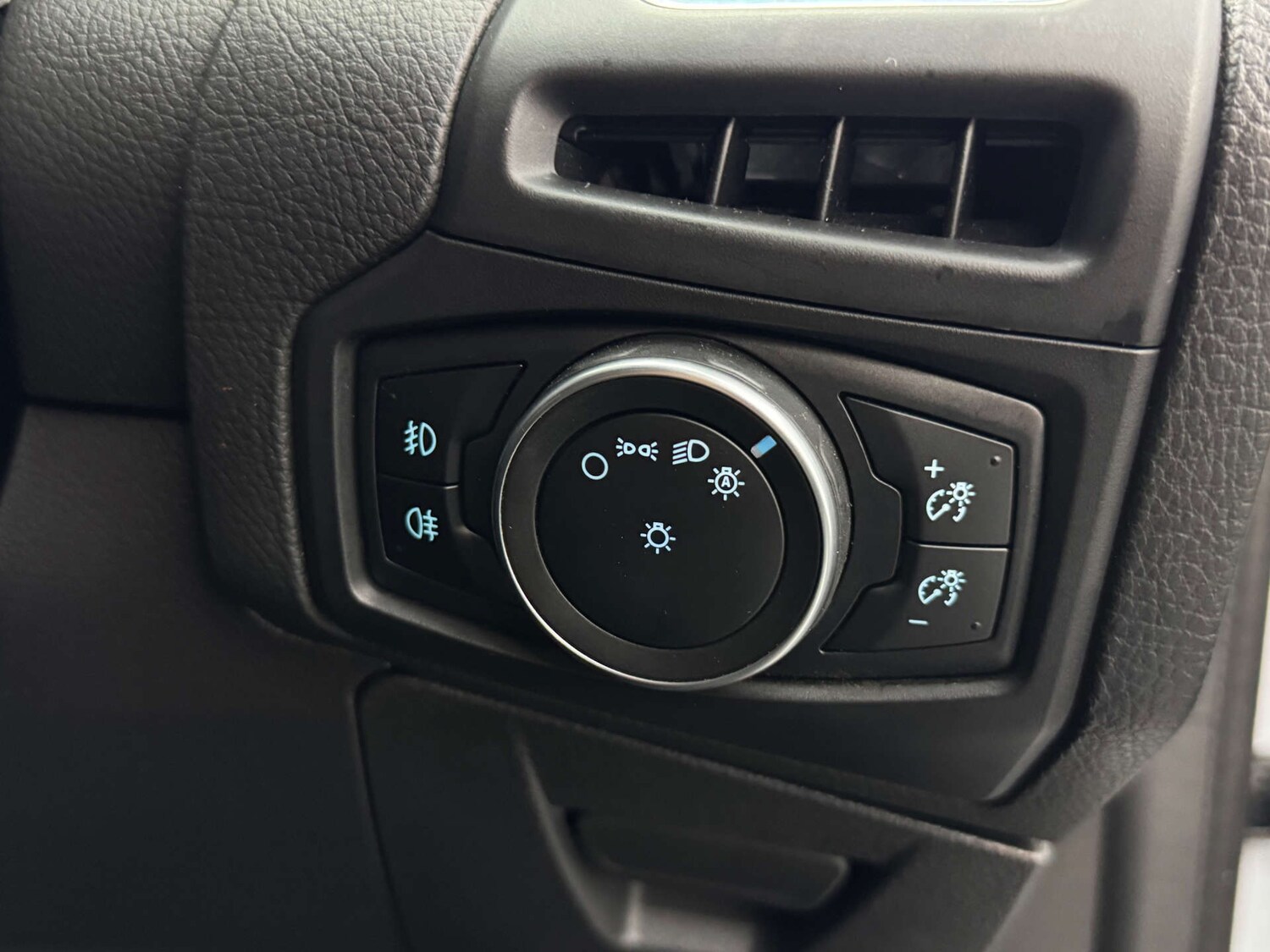 Used Ford Focus 2017 for sale - 77844615: Photo 48