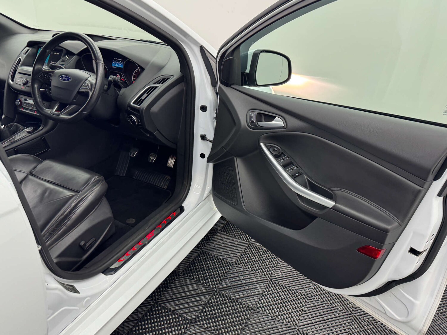 Used Ford Focus 2017 for sale - 77844615: Photo 54