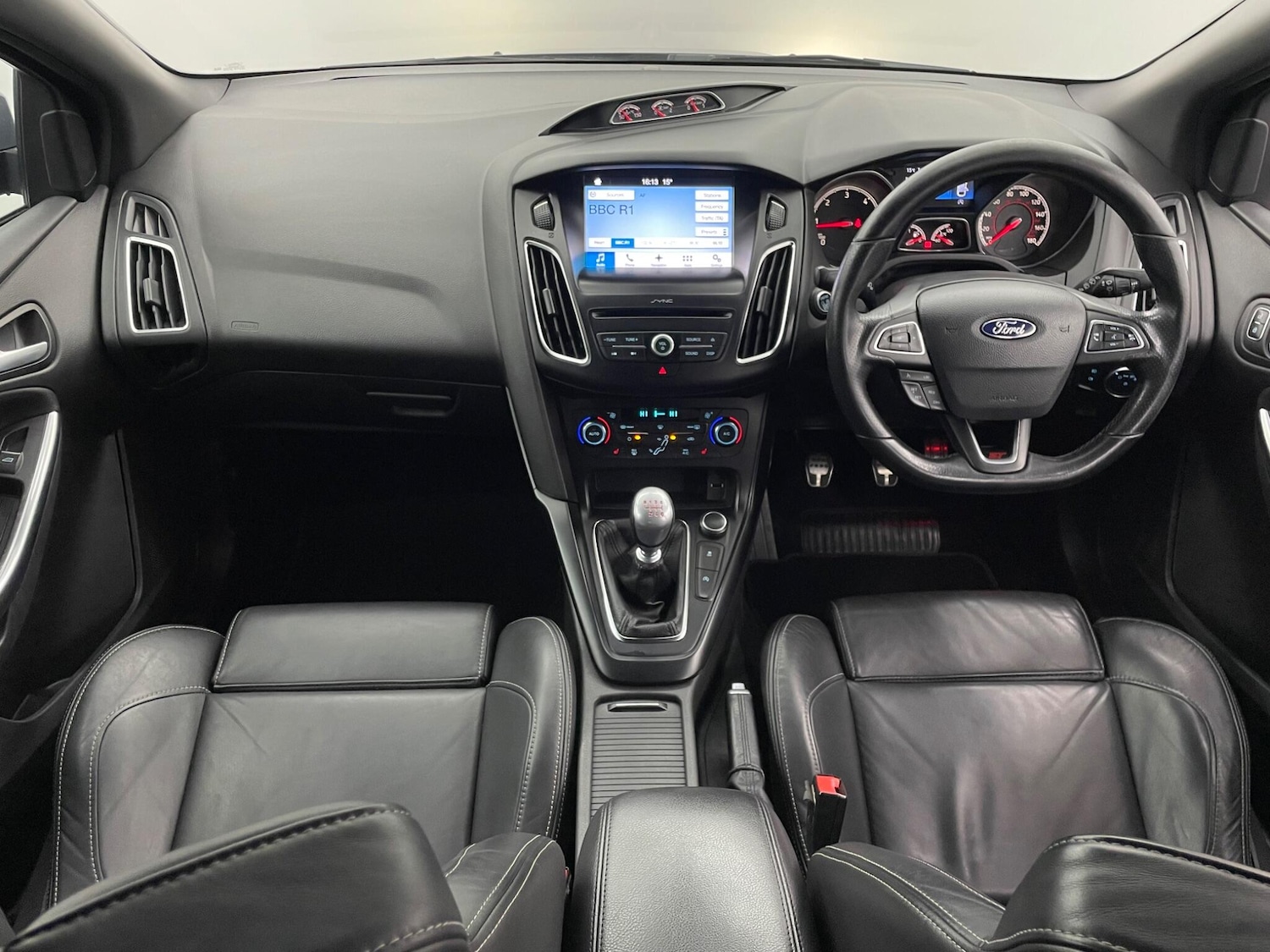 Used Ford Focus 2017 for sale - 76099035: Photo 3