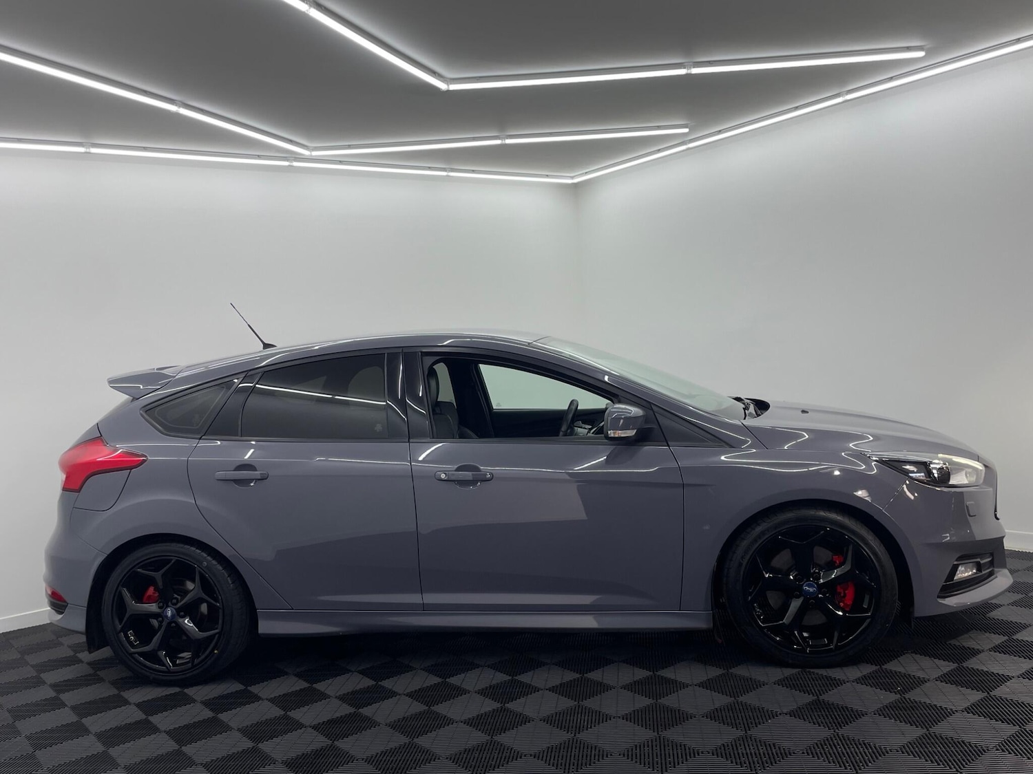Used Ford Focus 2017 for sale - 76099035: Photo 31
