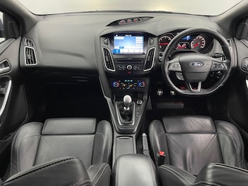 Used Ford Focus 2017 for sale - 76099035: Photo 3