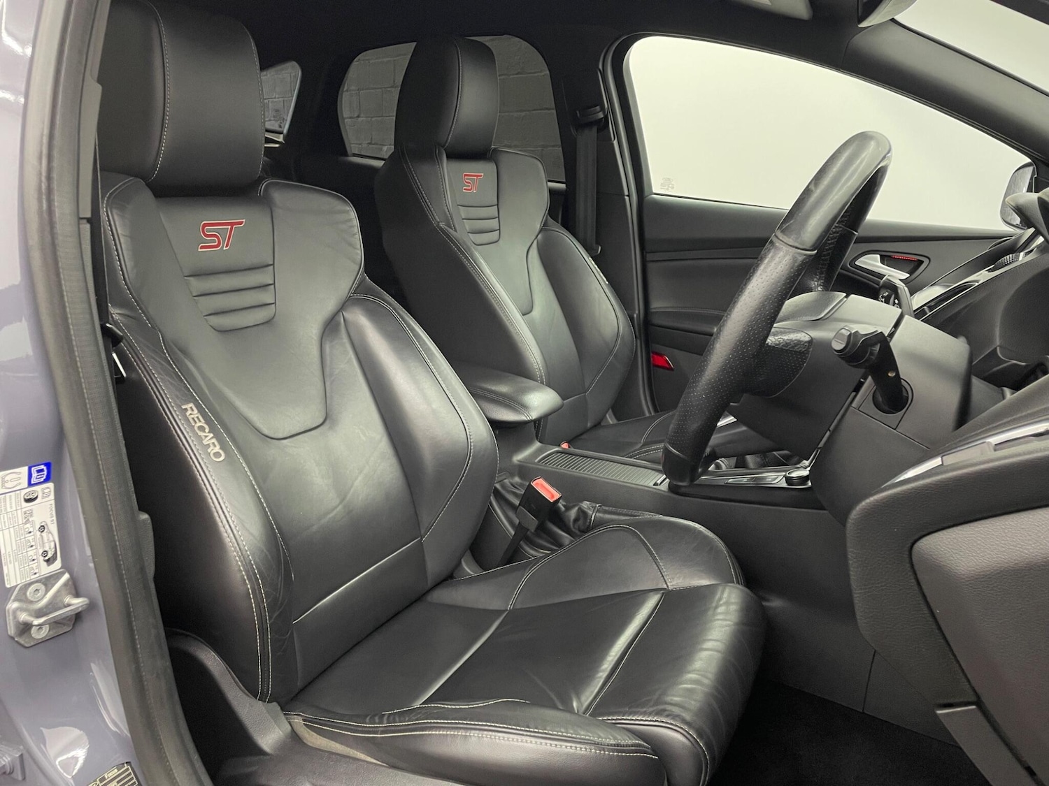 Used Ford Focus 2017 for sale - 76099035: Photo 4