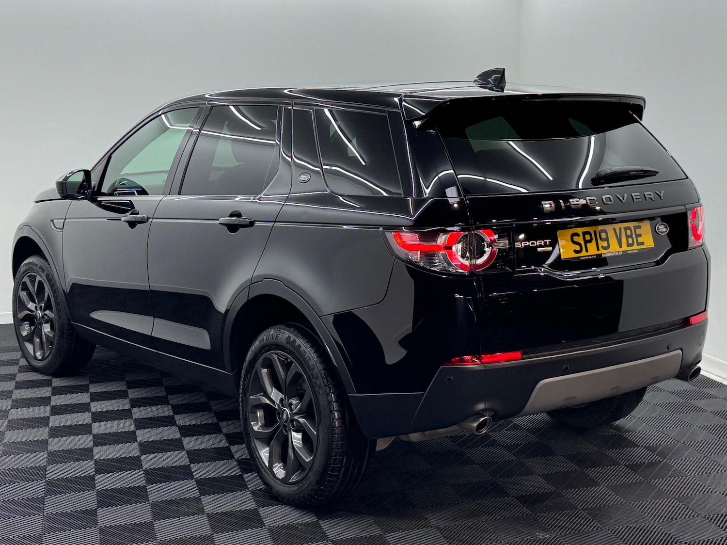 Used Land Rover Discovery Sport 2019 for sale - 77017152: Photo 2