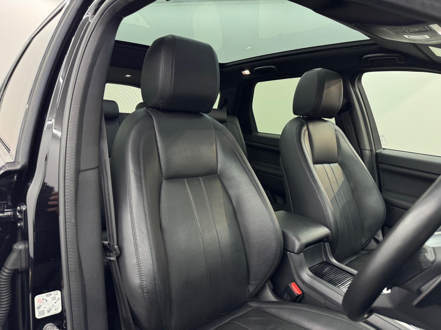 Used Land Rover Discovery Sport 2019 for sale - 77017152: Photo 3