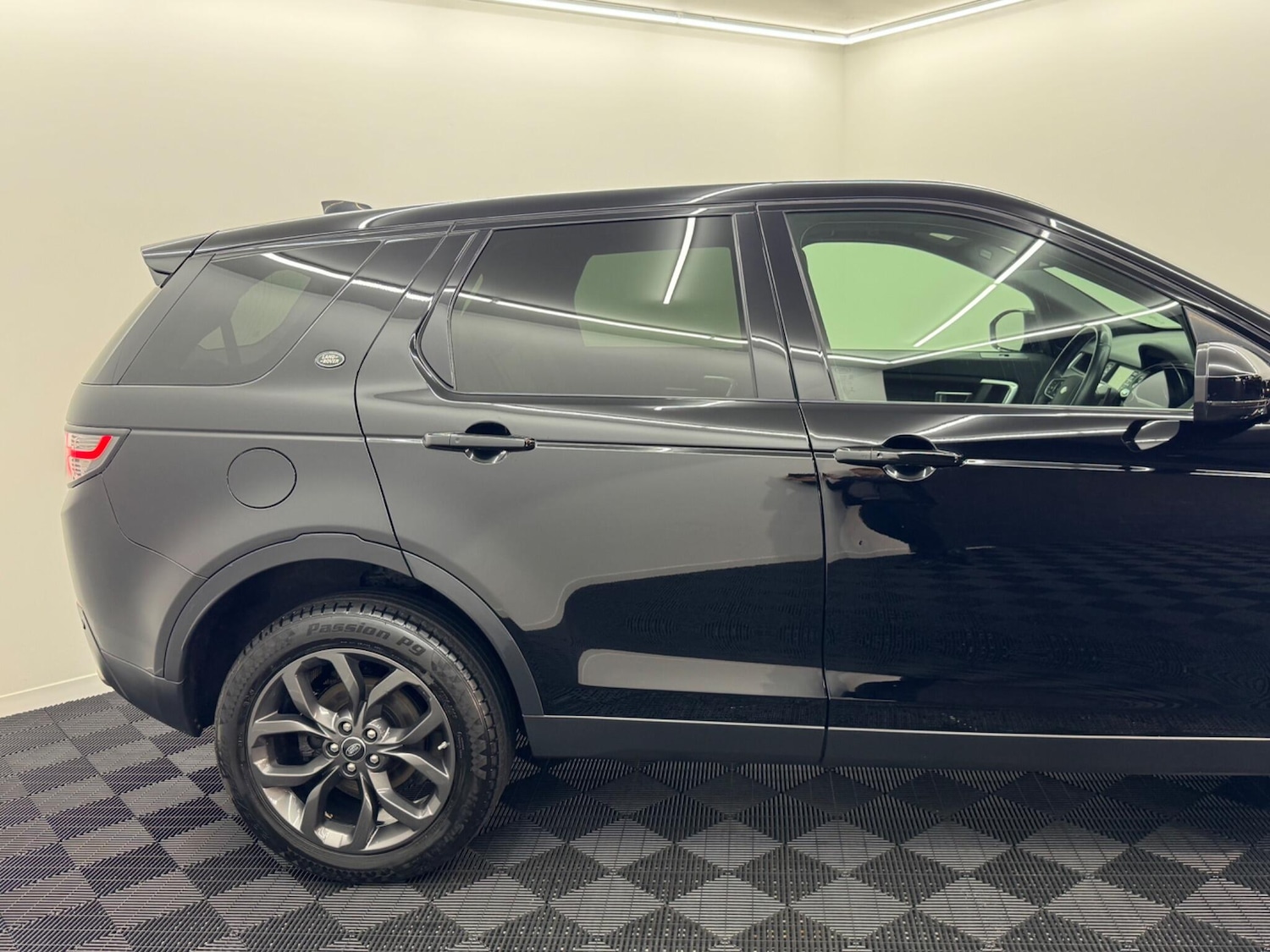 Used Land Rover Discovery Sport 2019 for sale - 77017152: Photo 31