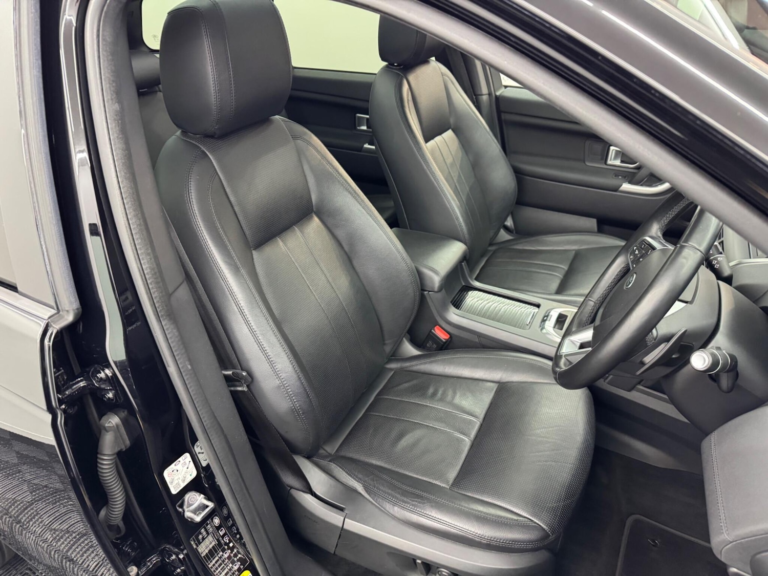 Used Land Rover Discovery Sport 2019 for sale - 77017152: Photo 45