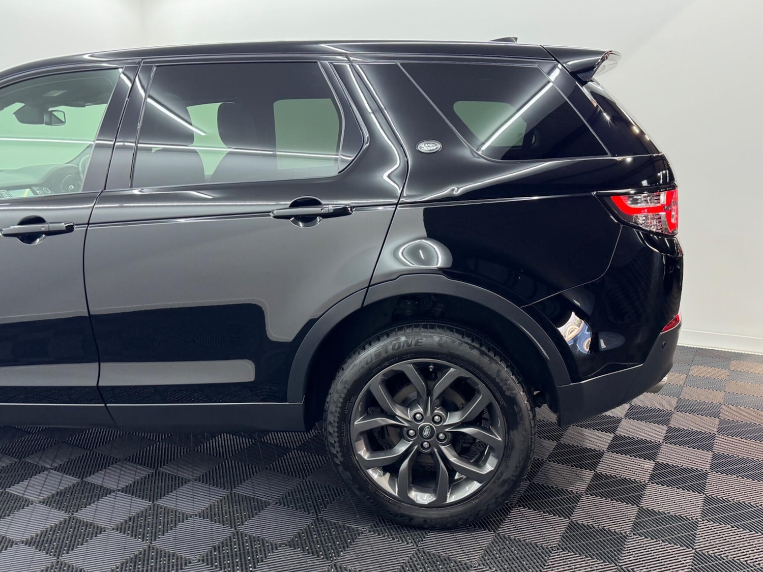 Used Land Rover Discovery Sport 2019 for sale - 77017152: Photo 63