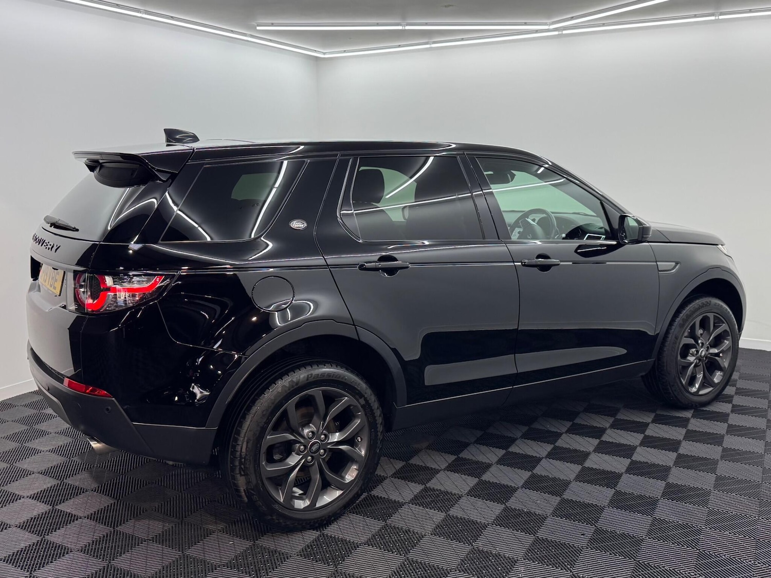 Used Land Rover Discovery Sport 2019 for sale - 77017152: Photo 84