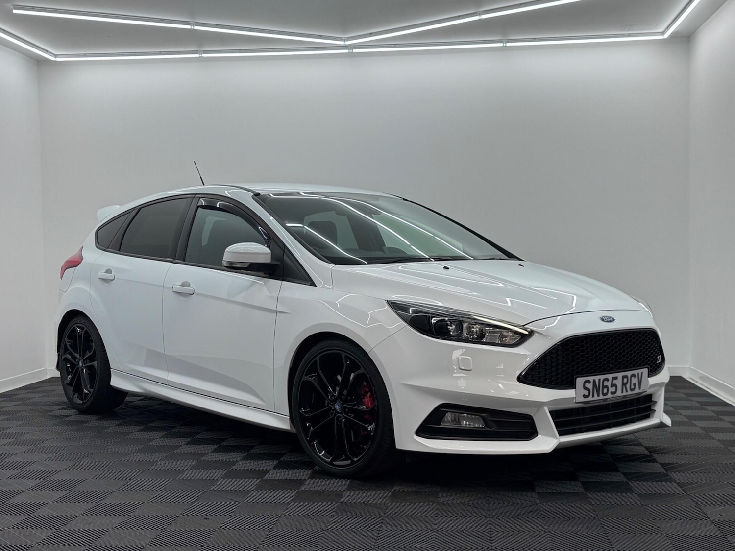 Used Ford Focus 2015 for sale - 76174817: Photo 1