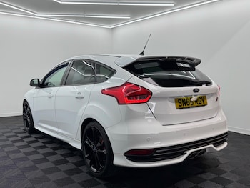 Used Ford Focus 2015 for sale - 76174817: Photo