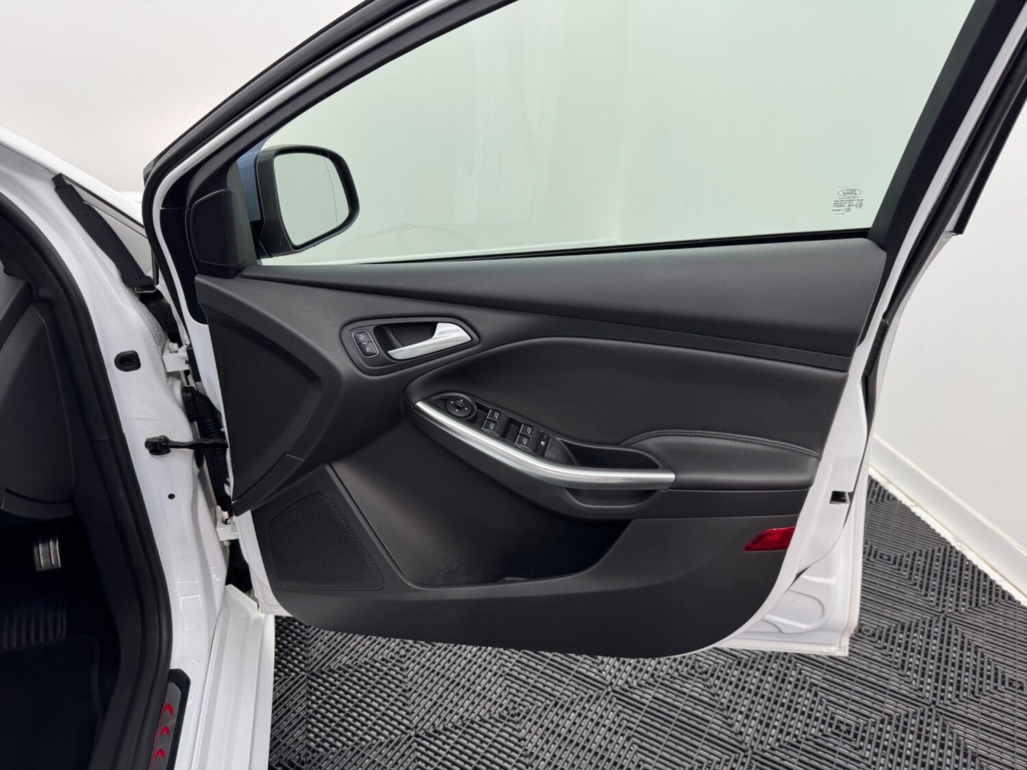 Used Ford Focus 2015 for sale - 76174817: Photo 65