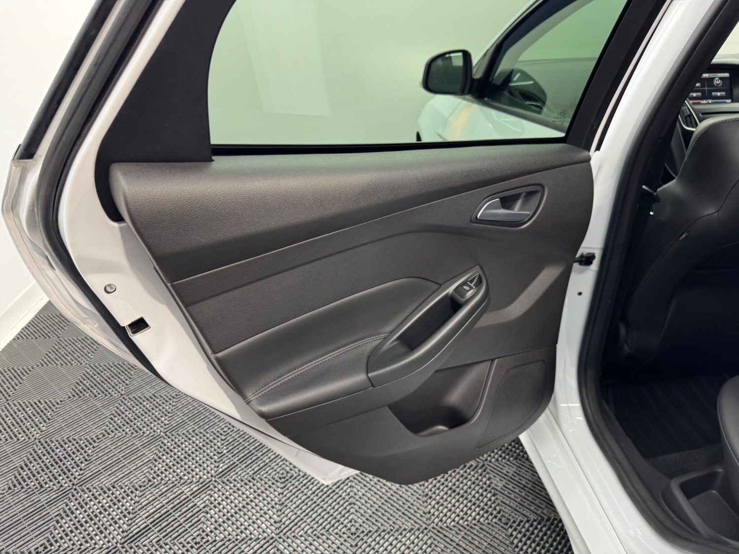 Used Ford Focus 2015 for sale - 76174817: Photo 74