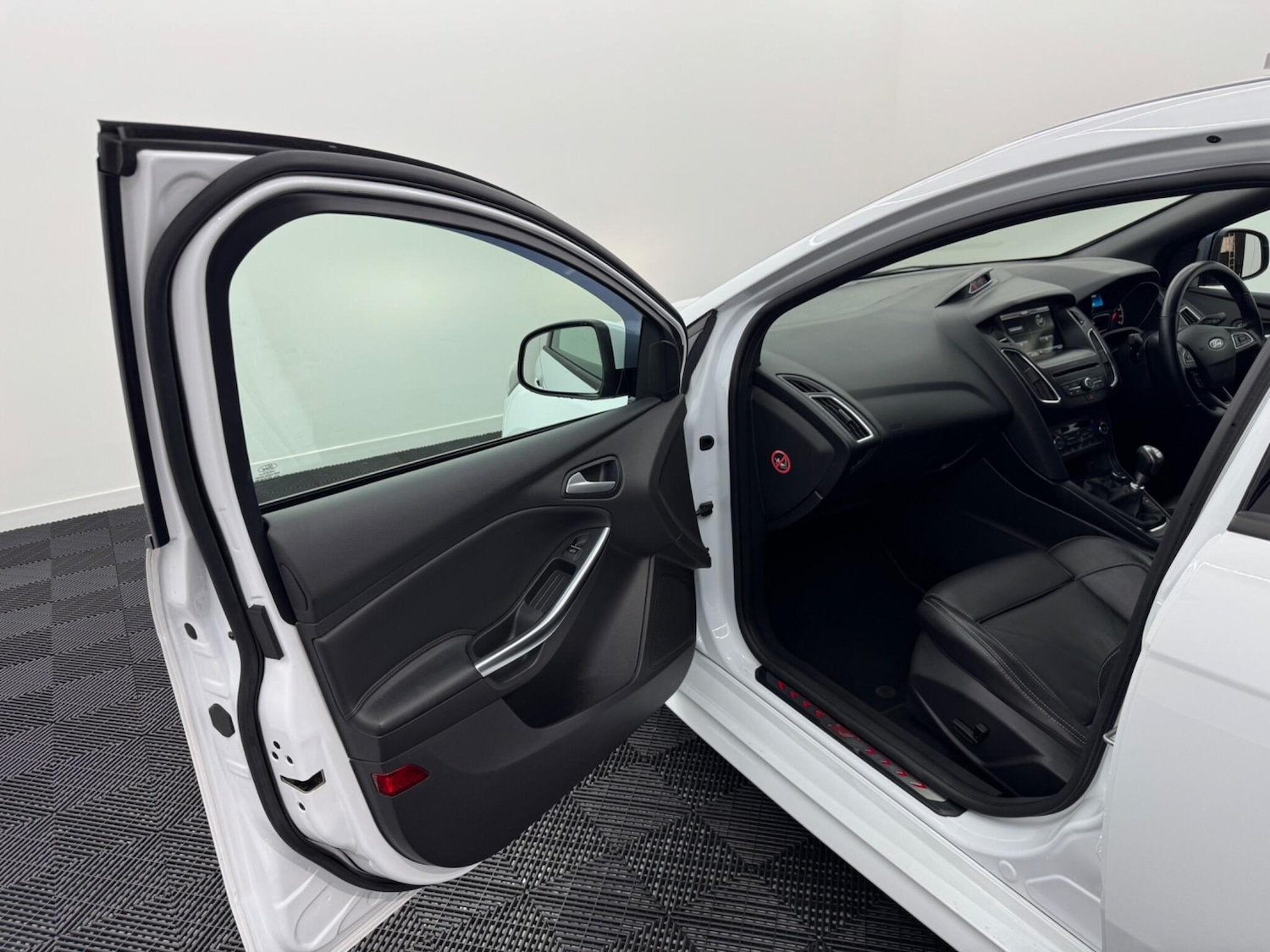 Used Ford Focus 2015 for sale - 76174817: Photo 81