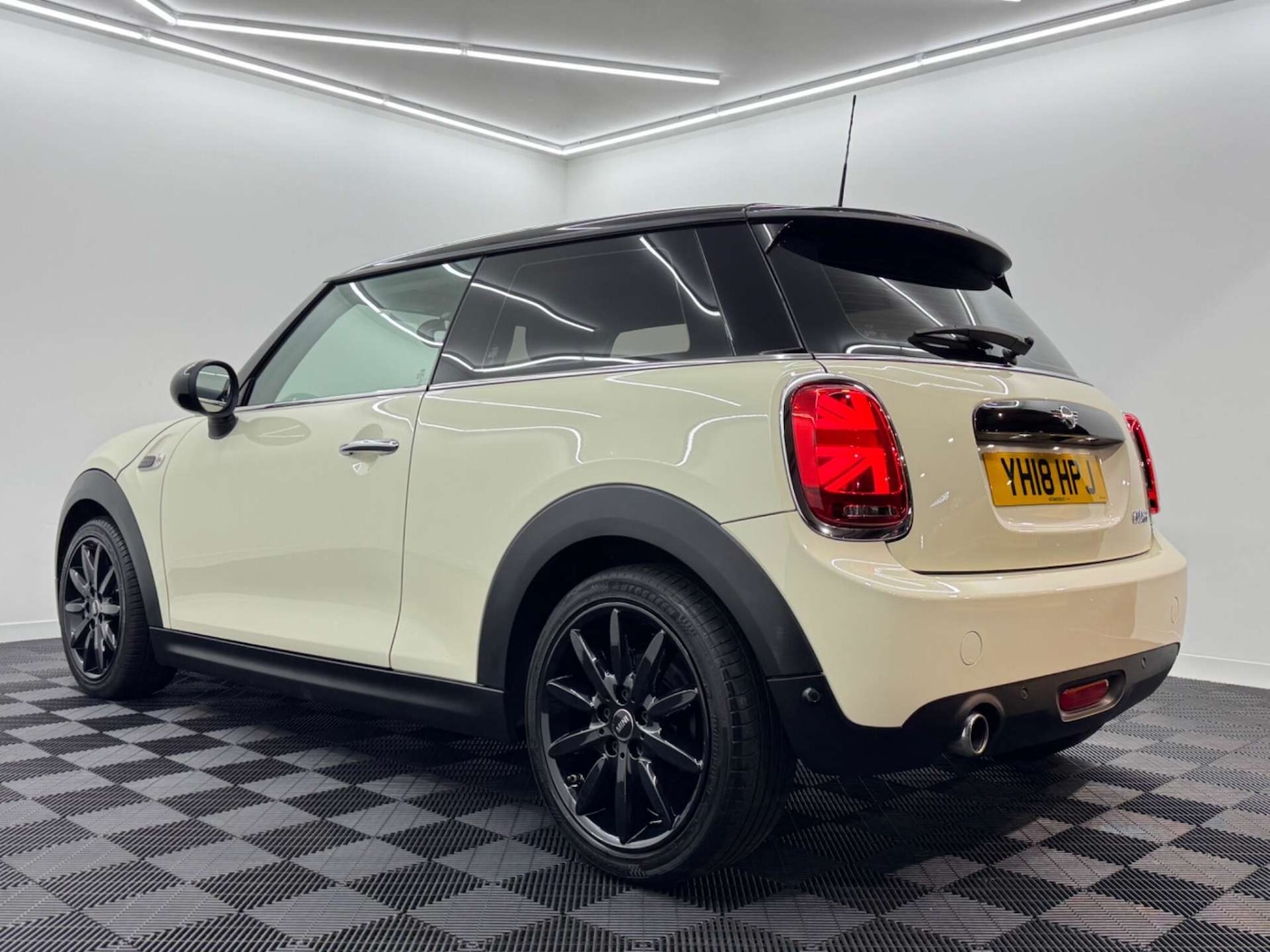 Used MINI Hatch 2018 for sale - 77844614: Photo 22