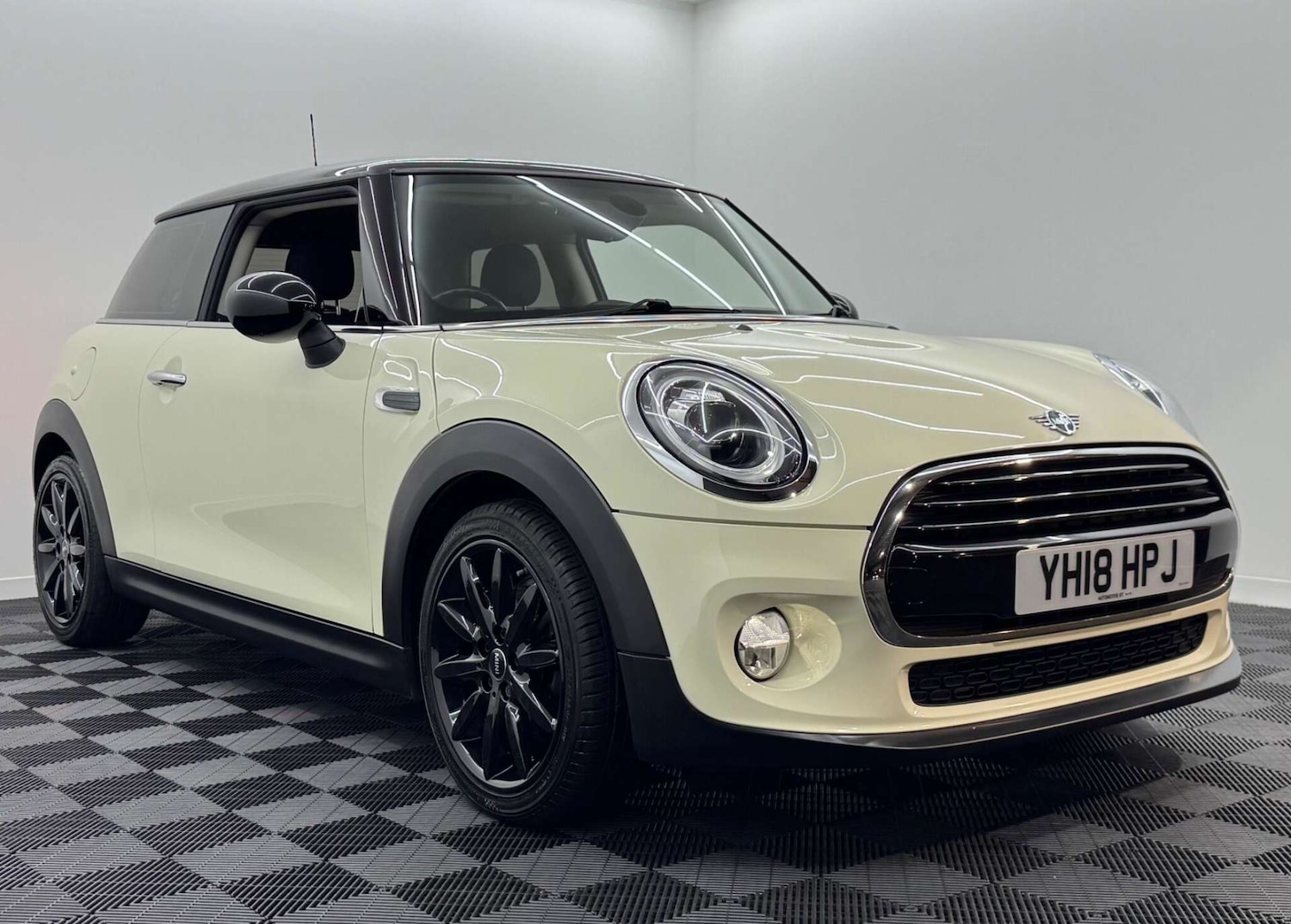 Used MINI Hatch 2018 for sale - 77844614: Photo 33