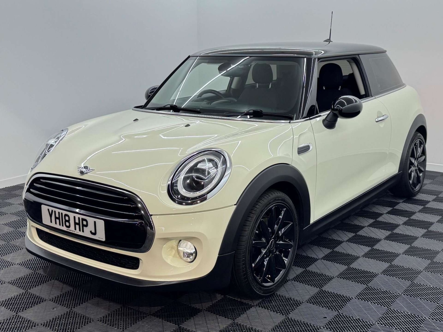 Used MINI Hatch 2018 for sale - 77844614: Photo 52