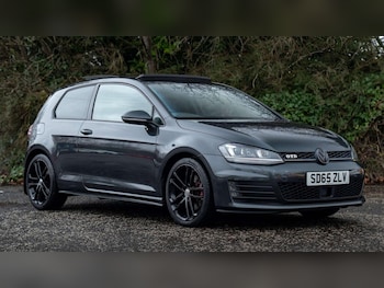 Used Volkswagen Golf 2015 for sale - 77705299: Photo