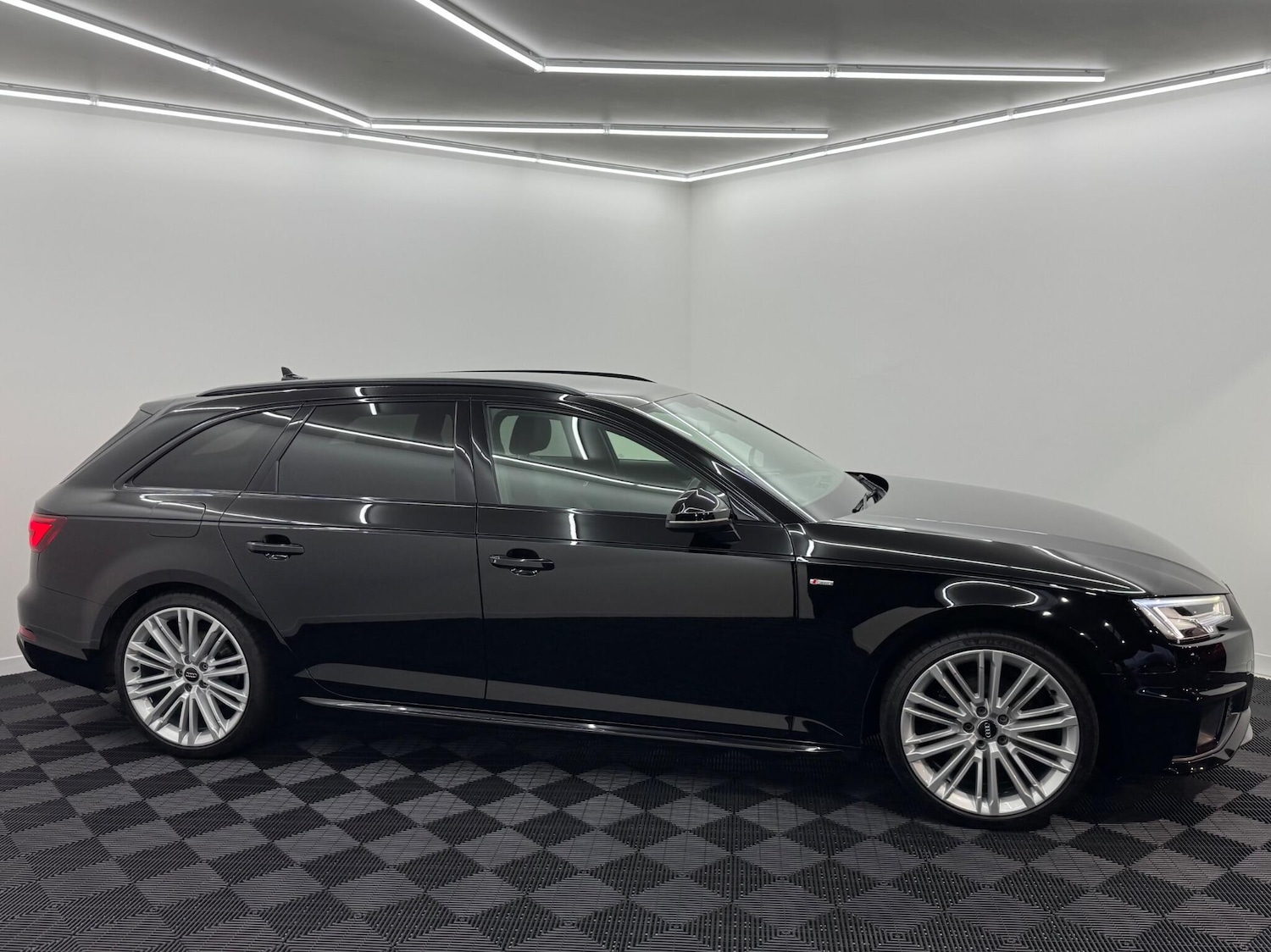 Used Audi A4 2019 for sale - 76849951: Photo 35