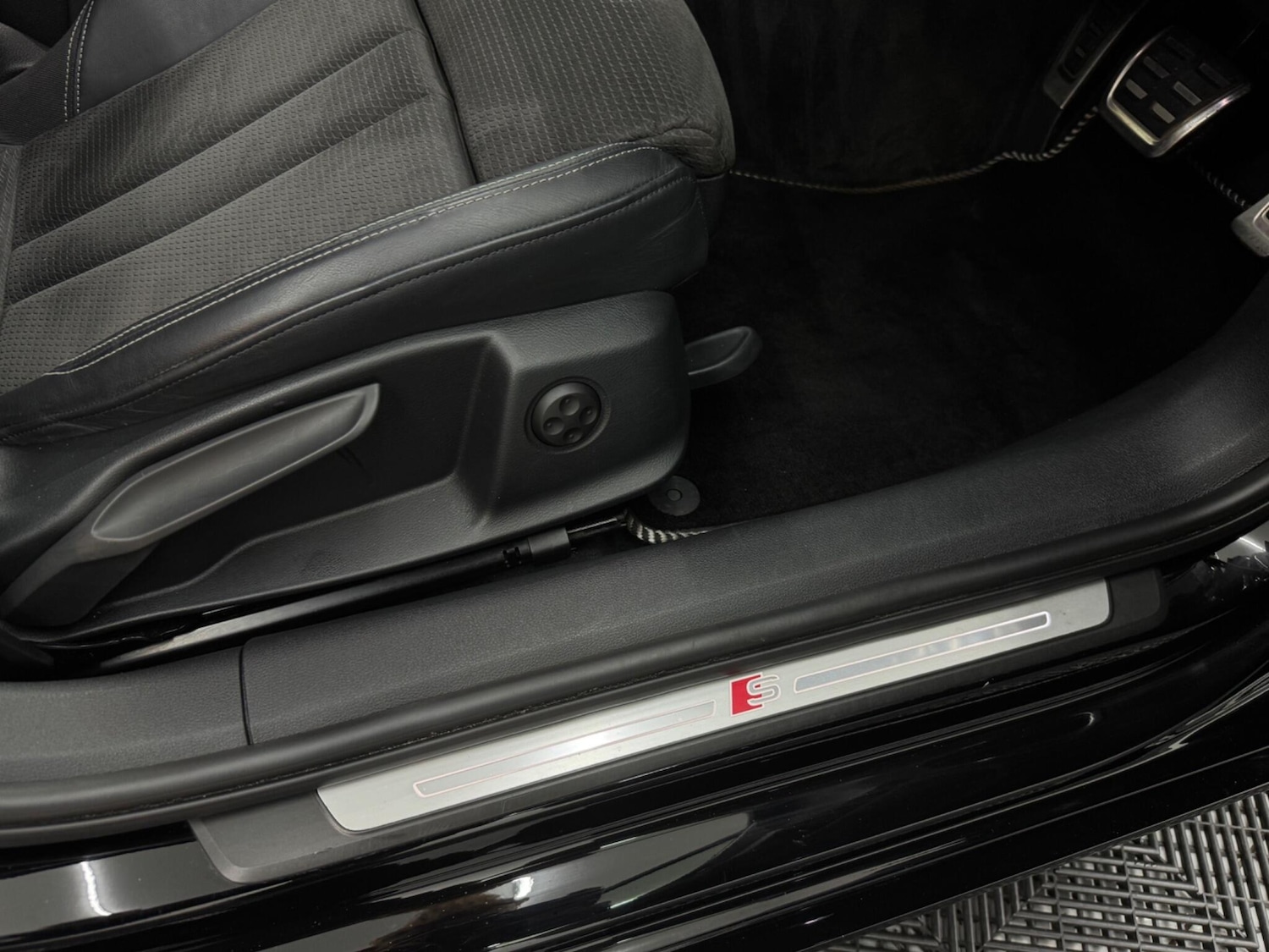 Used Audi A4 2019 for sale - 76849951: Photo 38