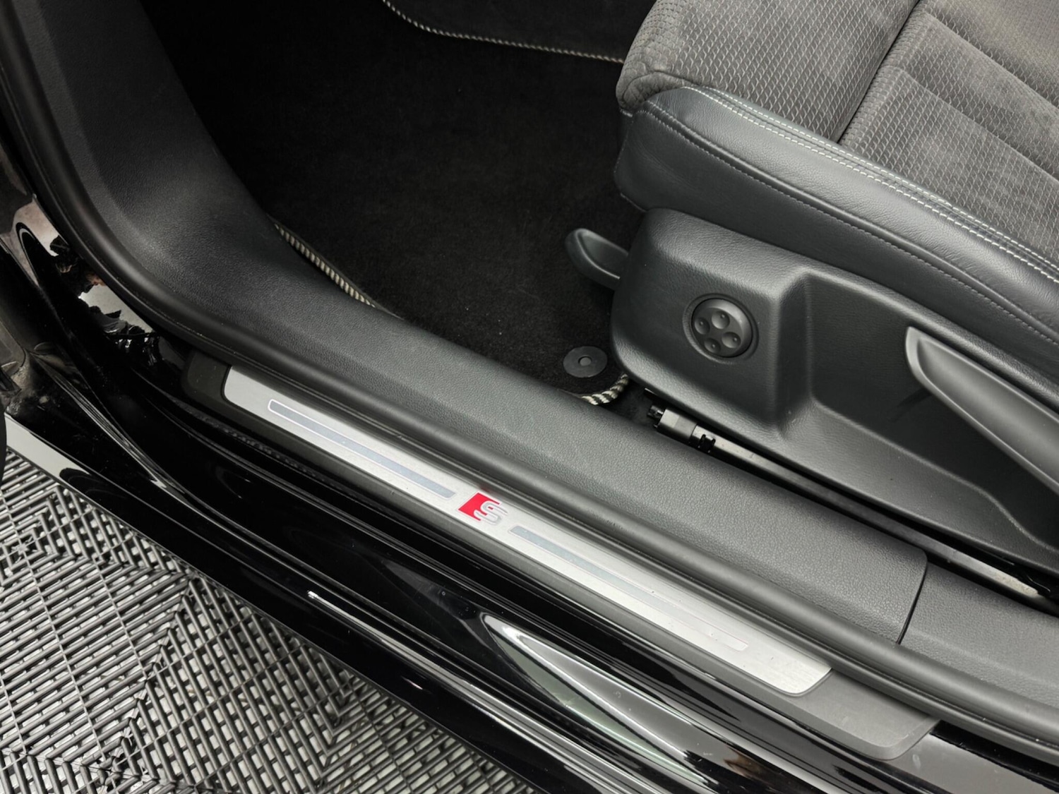 Used Audi A4 2019 for sale - 76849951: Photo 44