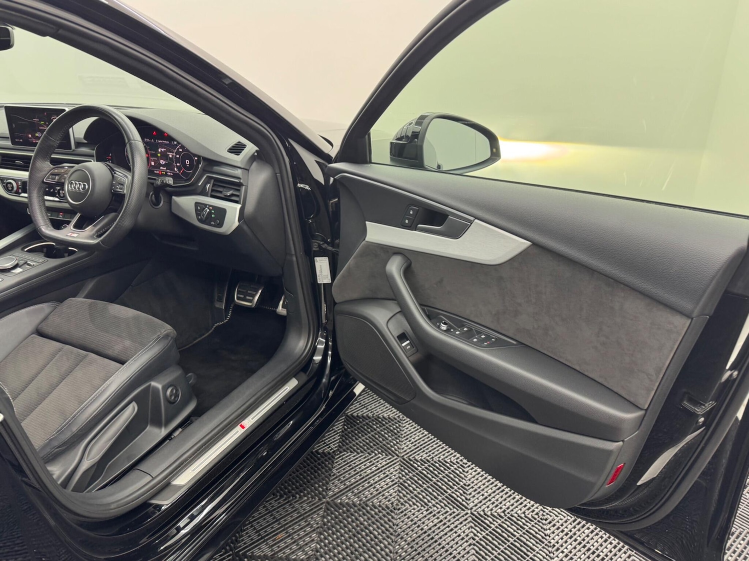 Used Audi A4 2019 for sale - 76849951: Photo 56