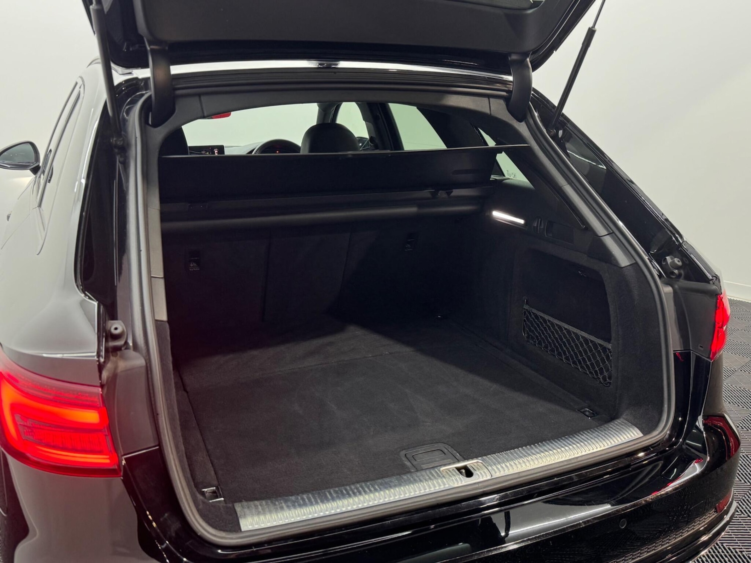 Used Audi A4 2019 for sale - 76849951: Photo 71