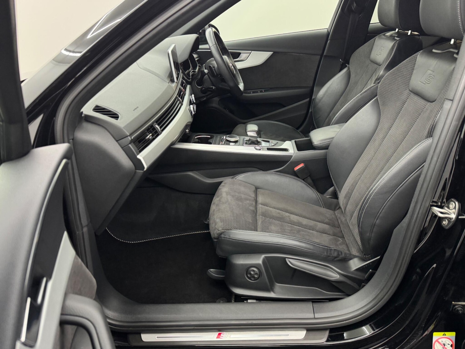 Used Audi A4 2019 for sale - 76849951: Photo 77