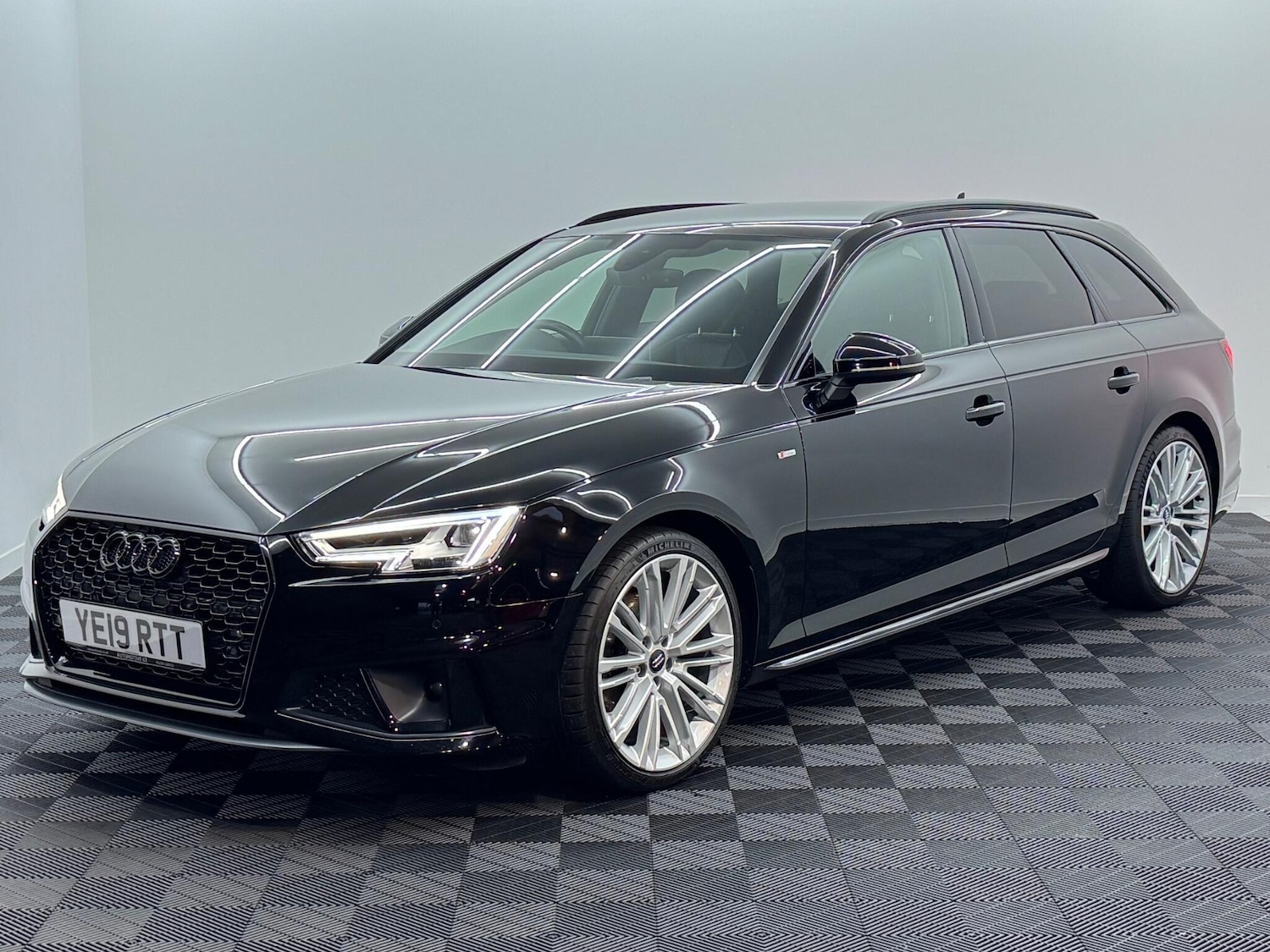 Used Audi A4 2019 for sale - 76849951: Photo 8