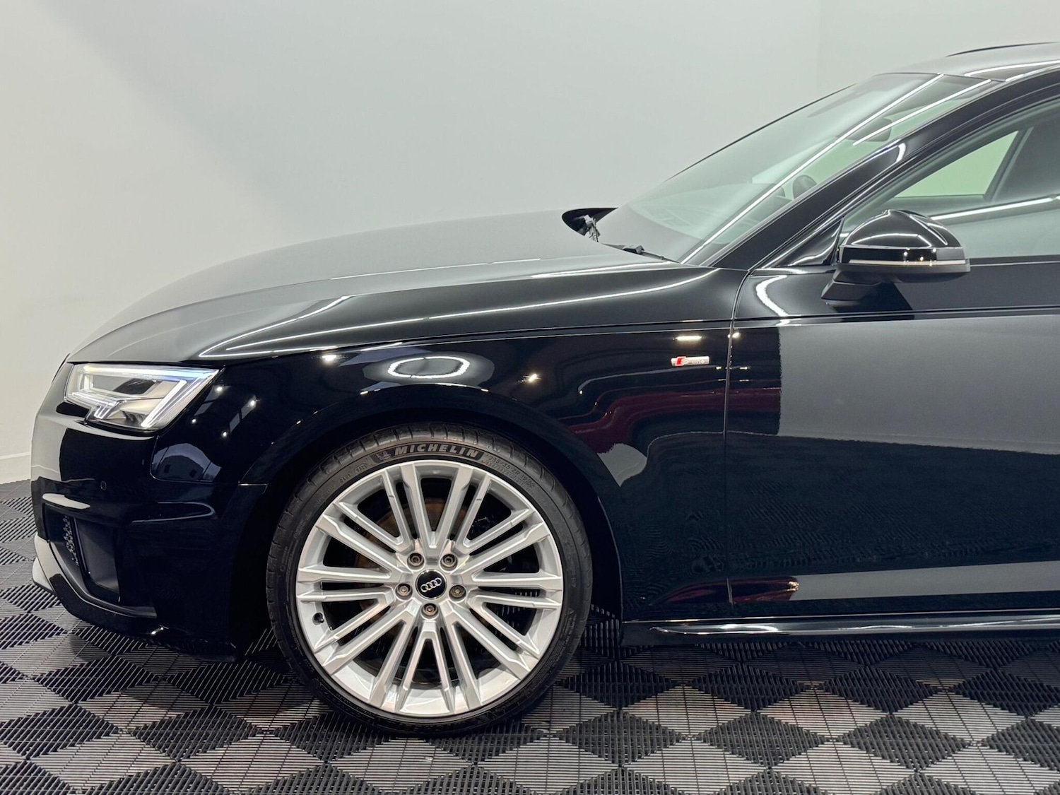 Used Audi A4 2019 for sale - 76849951: Photo 89