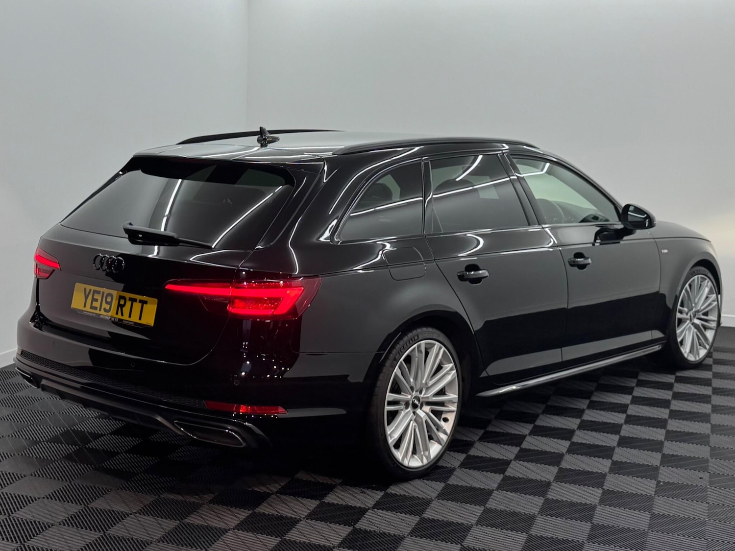 Used Audi A4 2019 for sale - 76849951: Photo 9