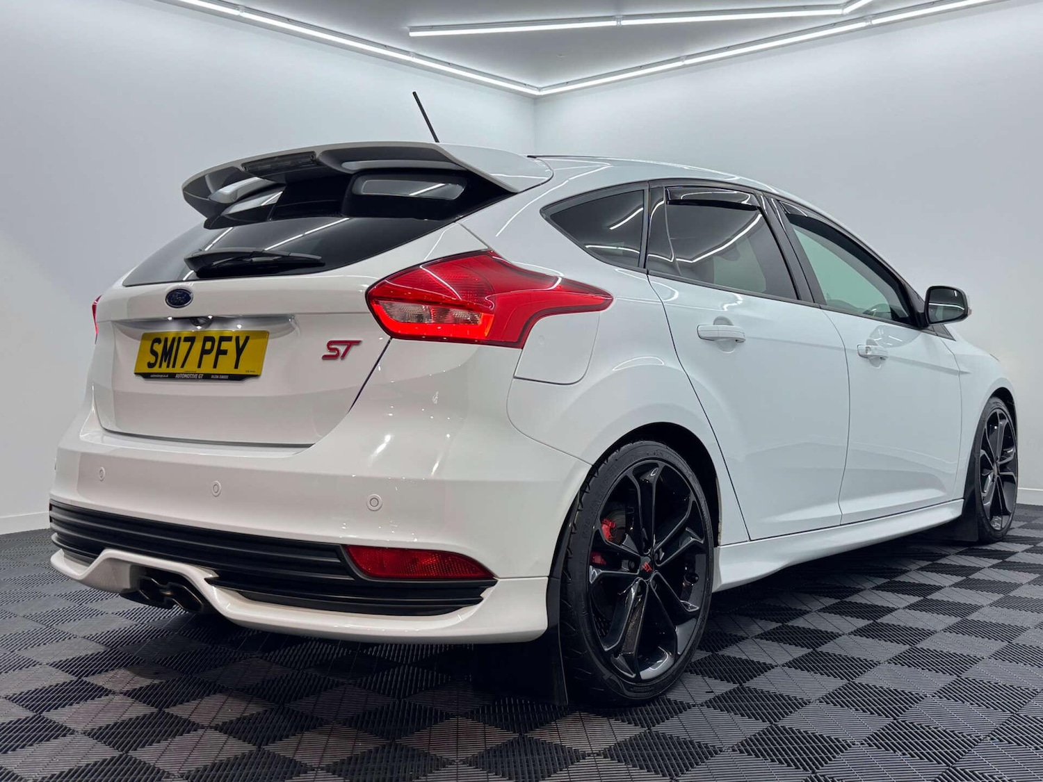 Used Ford Focus 2017 for sale - 77637615: Photo 2