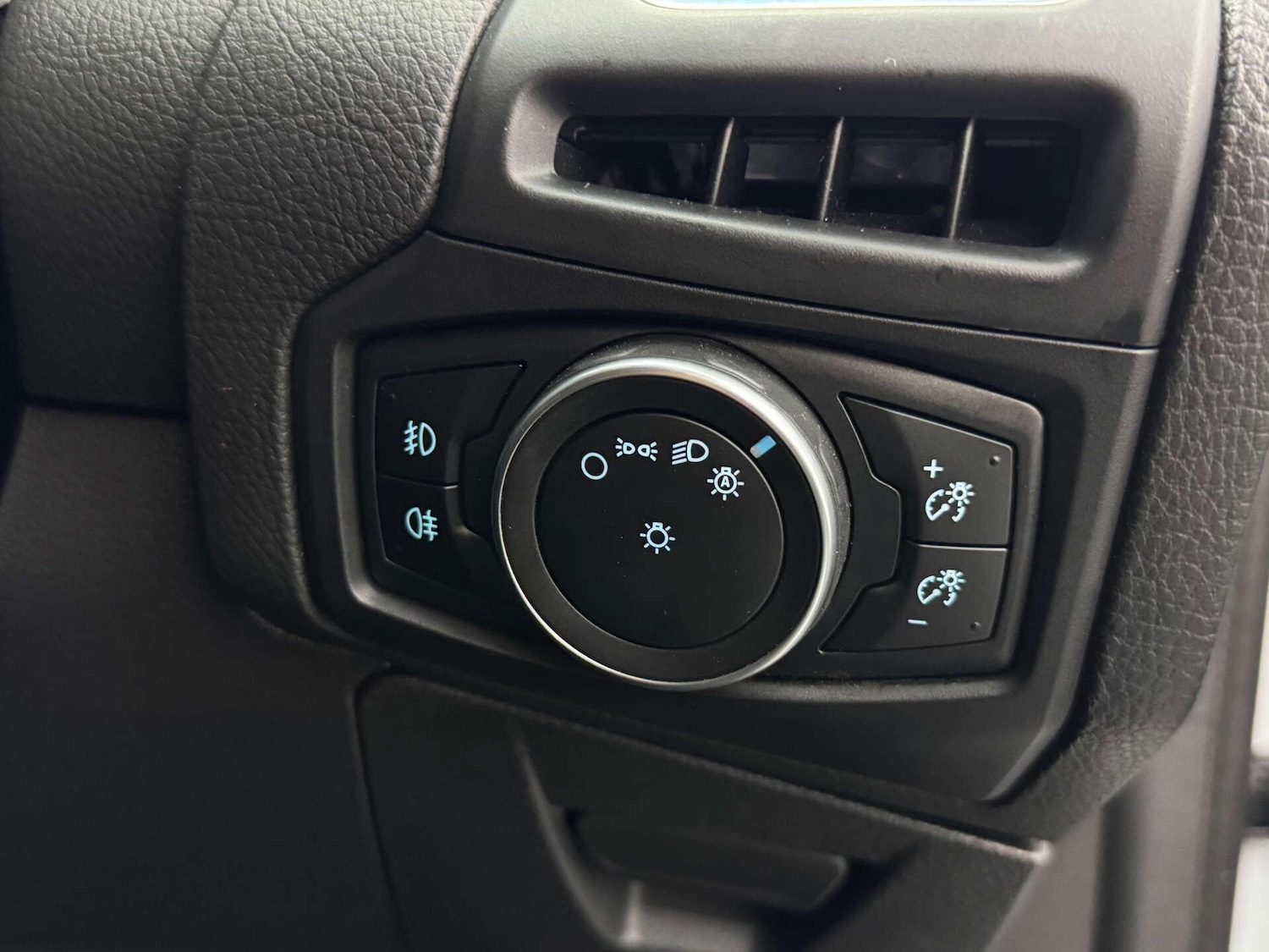 Used Ford Focus 2017 for sale - 77637615: Photo 48