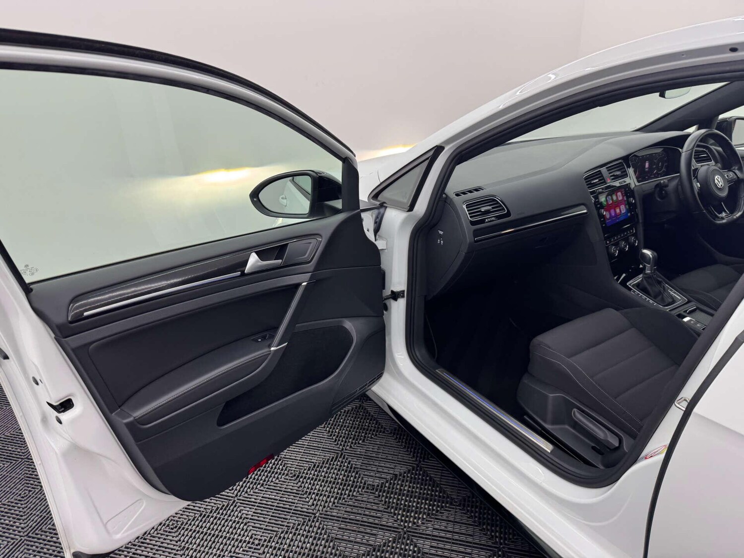 Used Volkswagen Golf 2018 for sale - 77783119: Photo 22