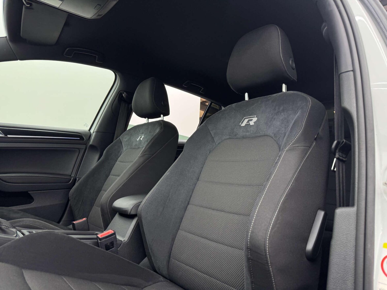 Used Volkswagen Golf 2018 for sale - 77783119: Photo 23