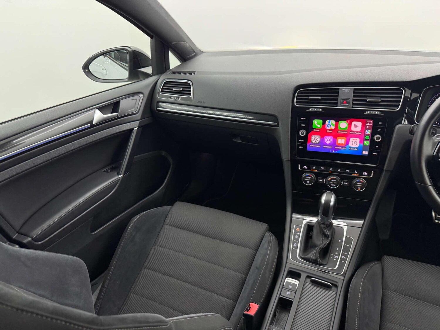 Used Volkswagen Golf 2018 for sale - 77783119: Photo 30