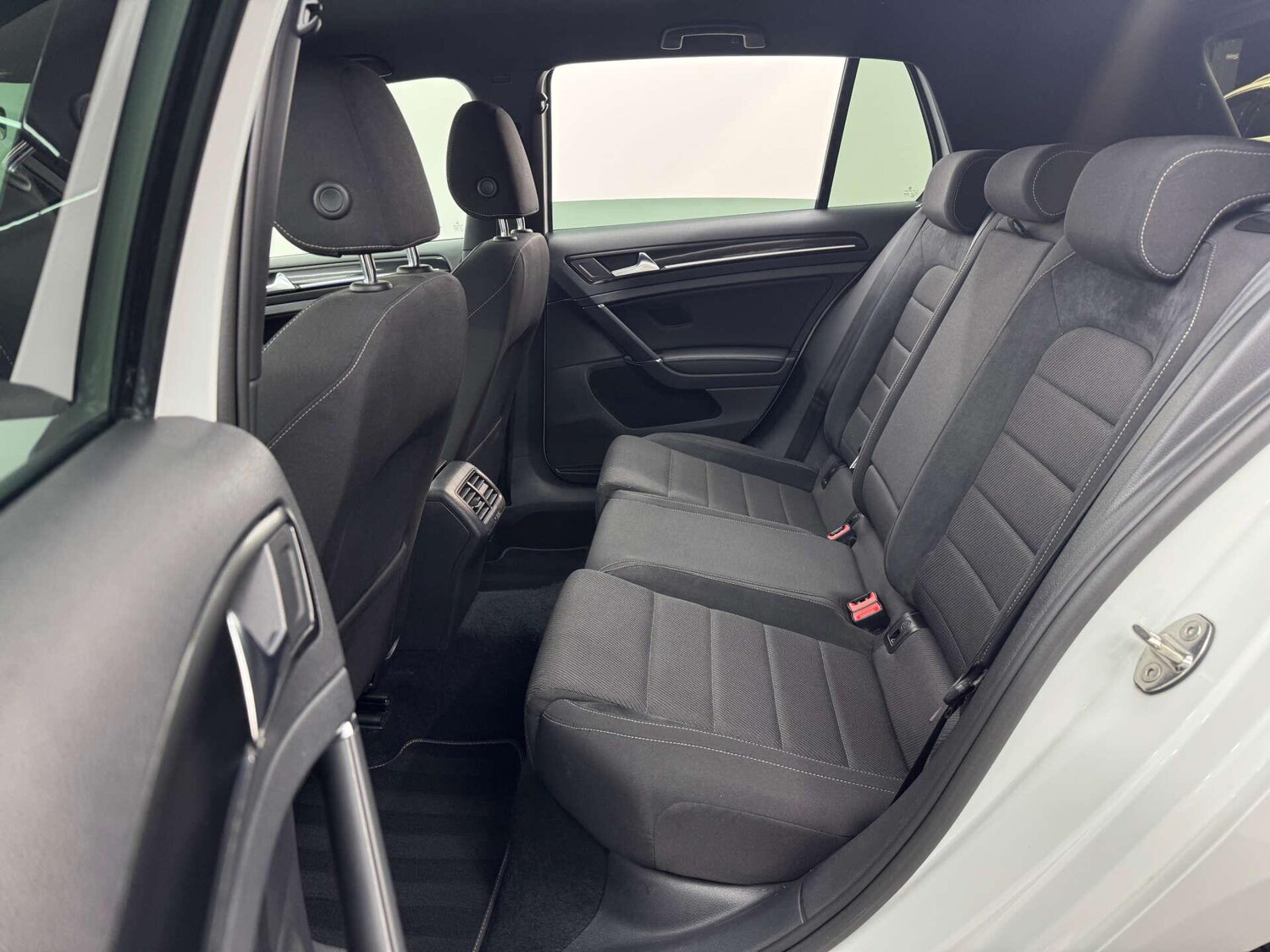 Used Volkswagen Golf 2018 for sale - 77783119: Photo 33