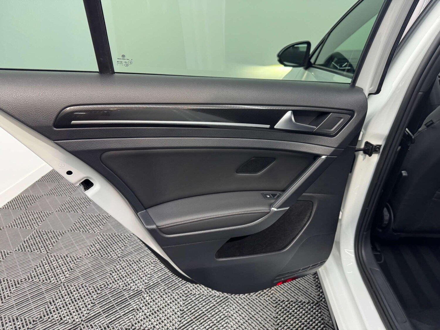 Used Volkswagen Golf 2018 for sale - 77783119: Photo 34