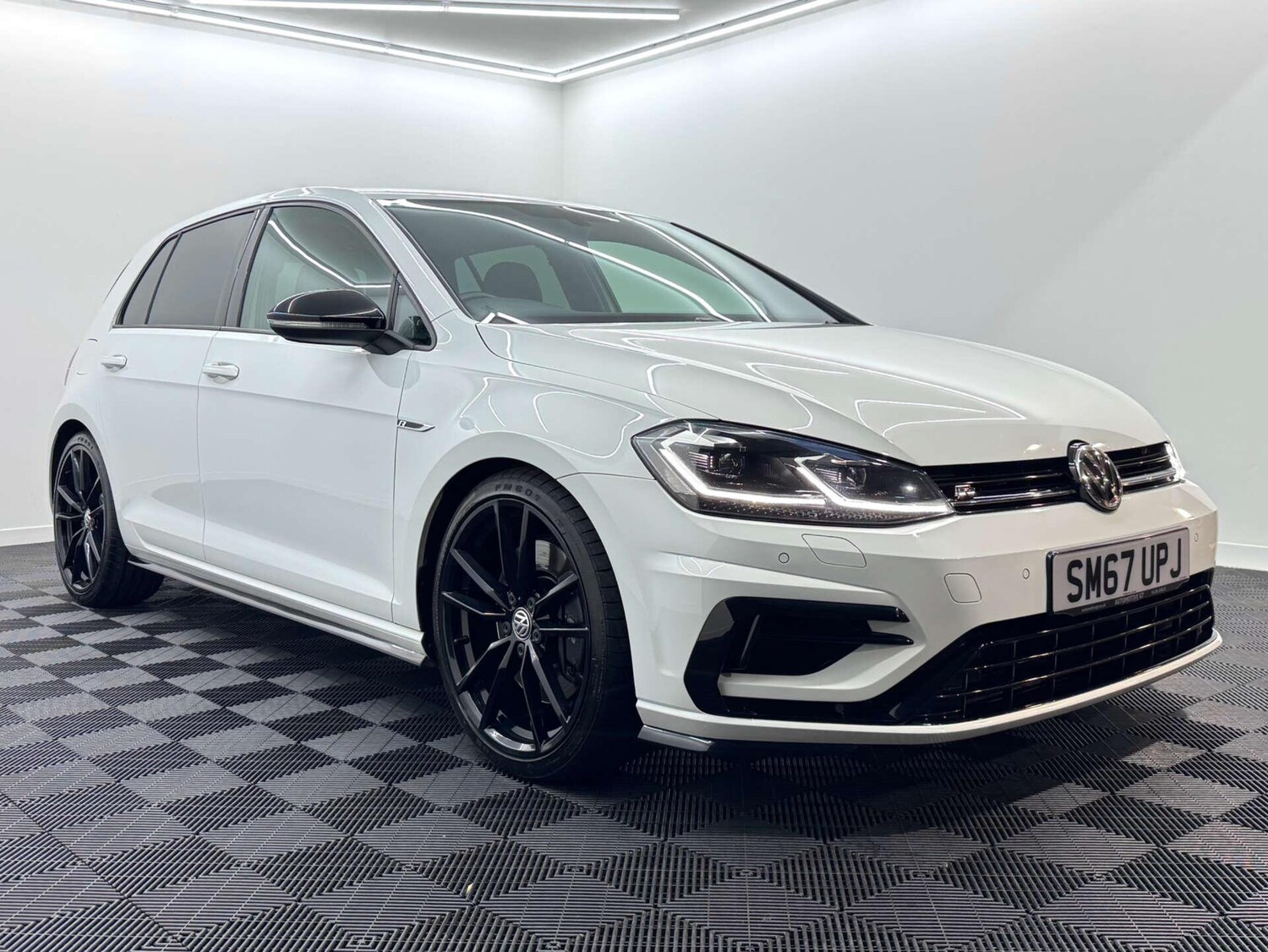 Used Volkswagen Golf 2018 for sale - 77783119: Photo 64