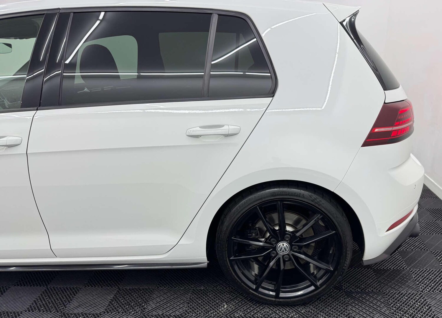 Used Volkswagen Golf 2018 for sale - 77783119: Photo 67