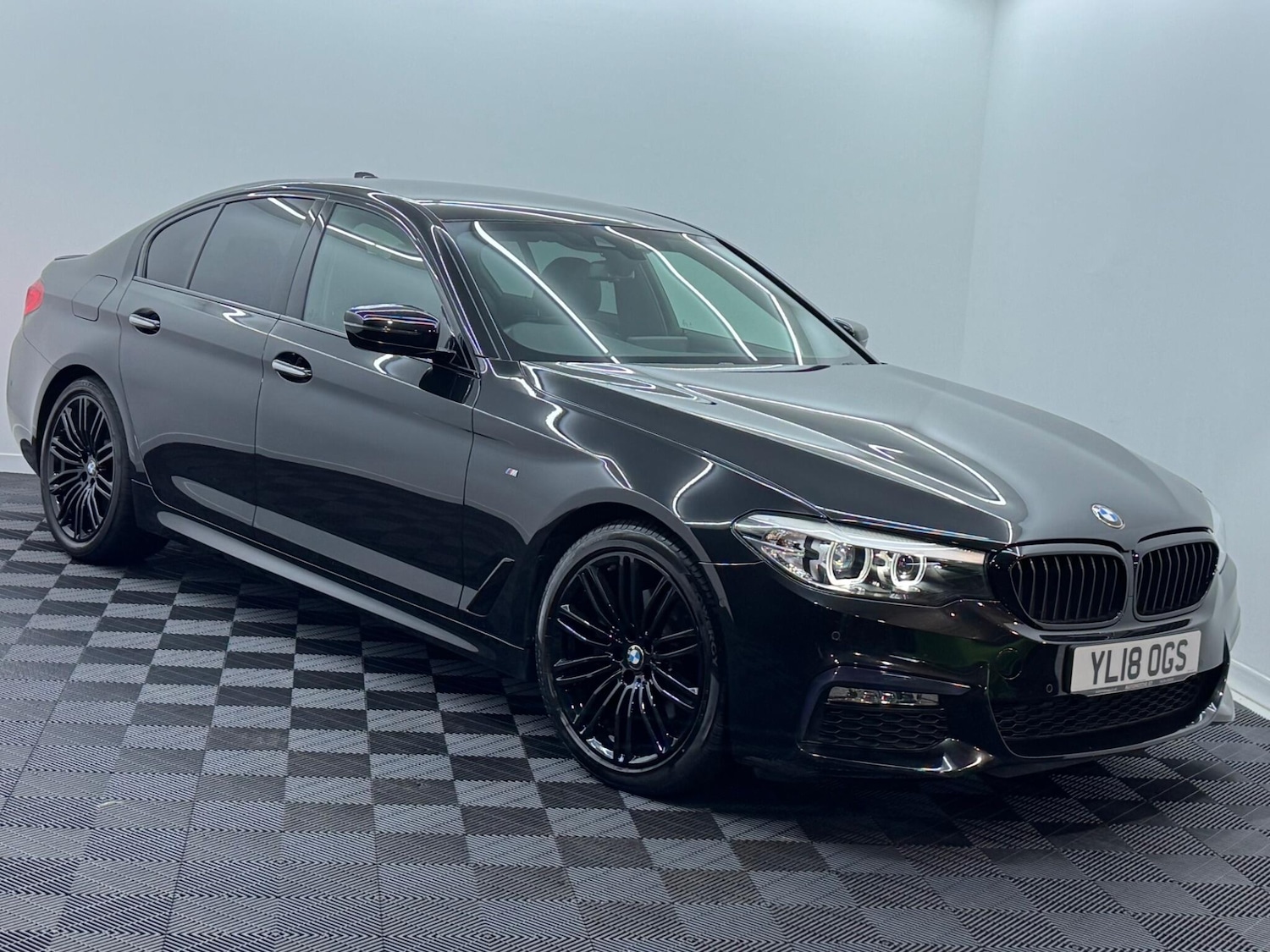 Used BMW 5 Series 2018 for sale - 76936204: Photo 14