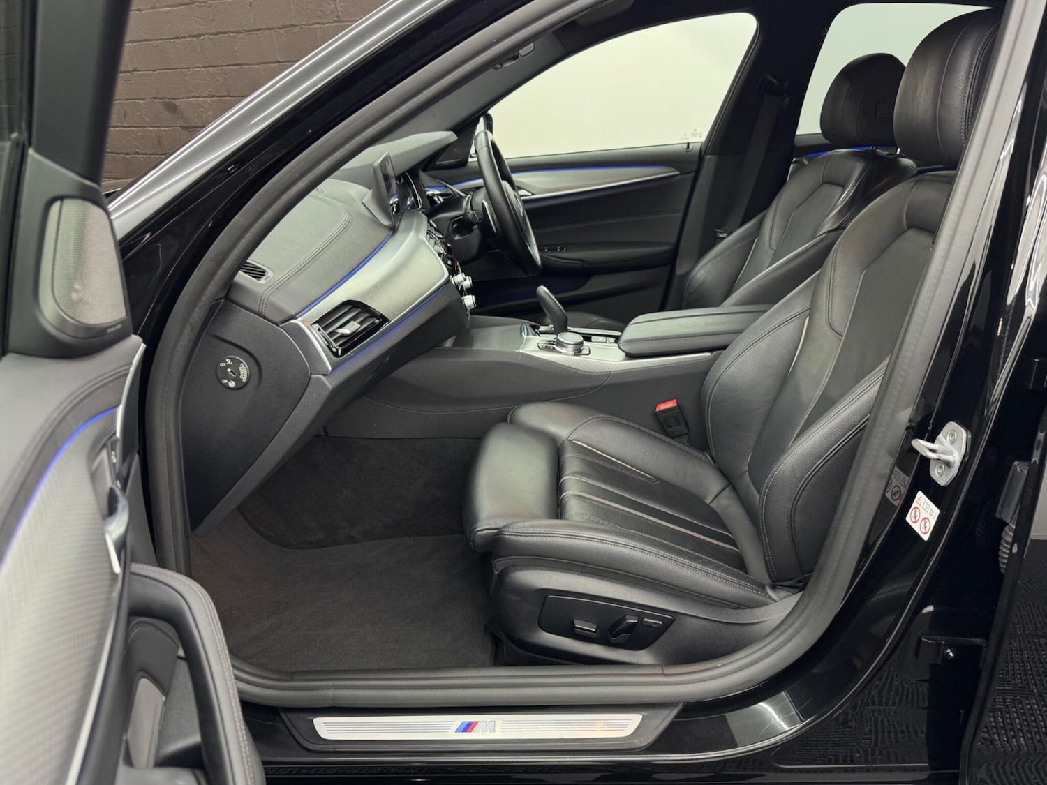 Used BMW 5 Series 2018 for sale - 76936204: Photo 47