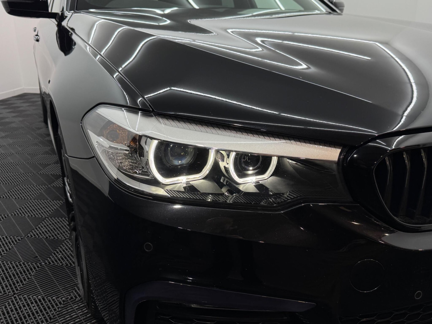 Used BMW 5 Series 2018 for sale - 76936204: Photo 49