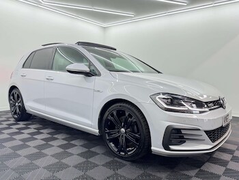 Used Volkswagen Golf 2017 for sale - 77752890: Photo