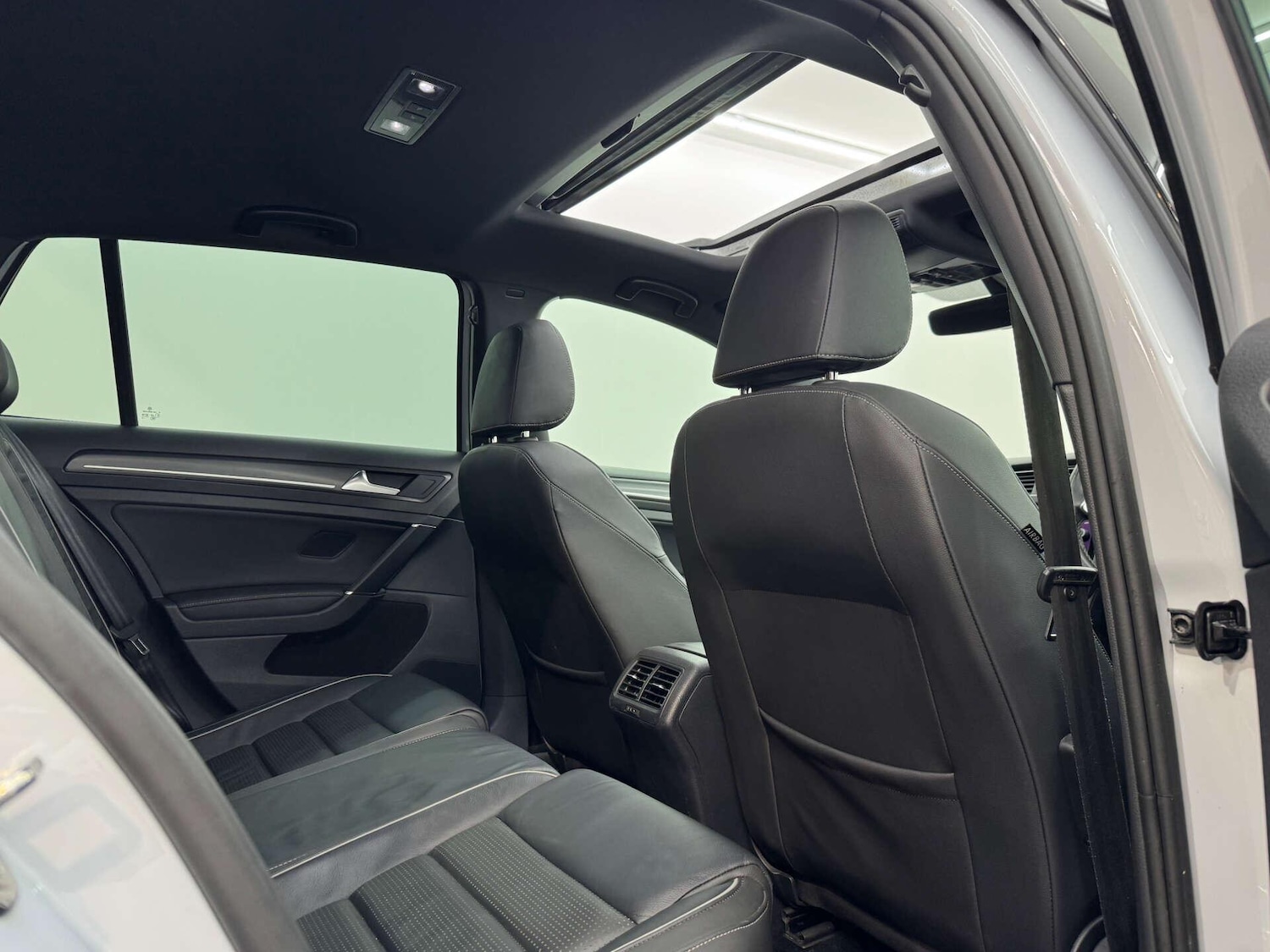 Used Volkswagen Golf for sale - 77752890: Photo 48