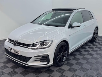 Used Volkswagen Golf 2017 for sale - 77752890: Photo