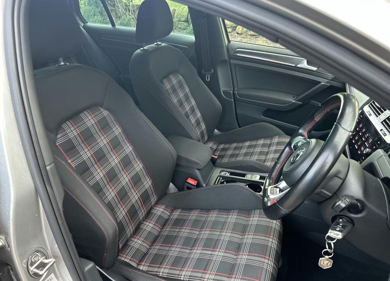 Used Volkswagen Golf 2018 for sale - 77144182: Photo 6