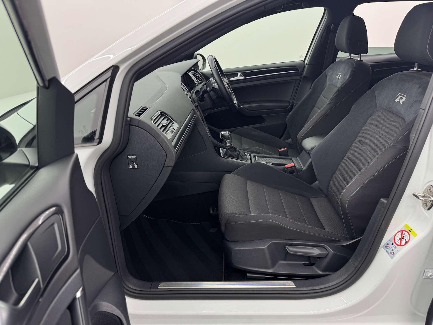 Used Volkswagen Golf for sale - 77704865: Photo 25