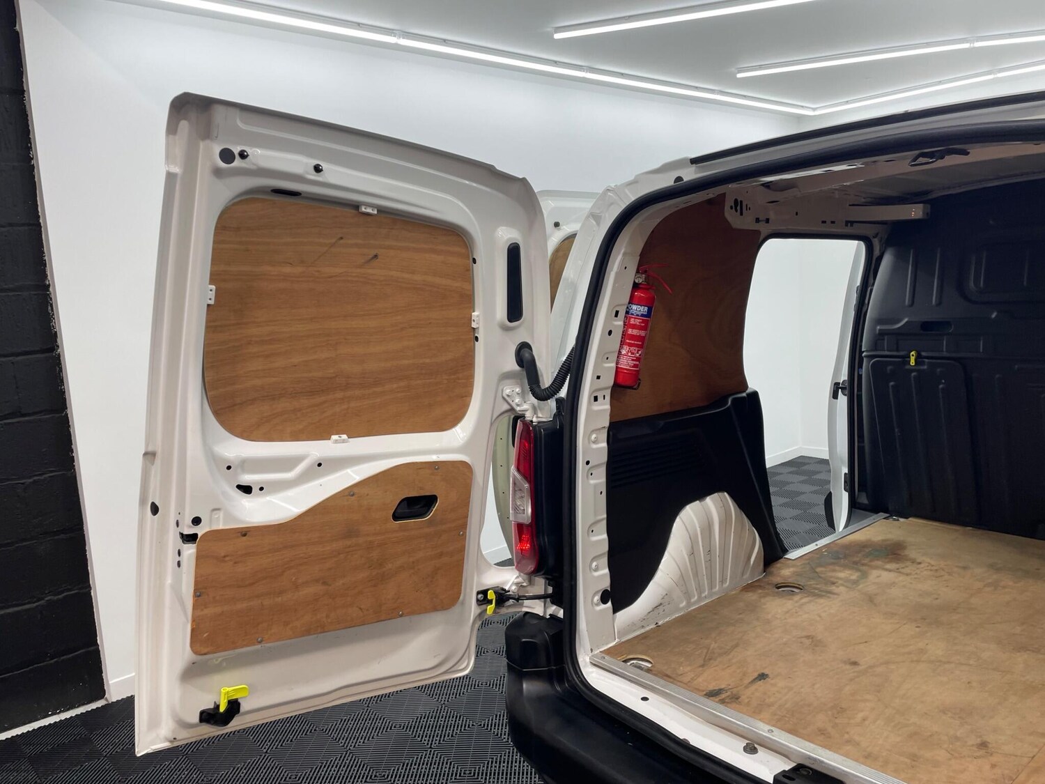 Used Citroen Berlingo 2020 for sale - 76378063: Photo 23